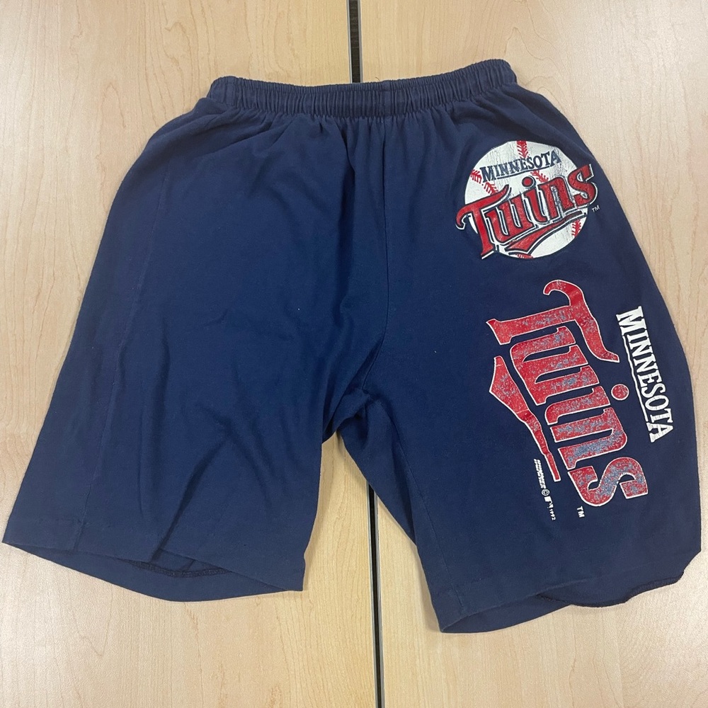 Vintage Minnesota Twins Kids Size L Blue Knit Shorts Baseball 1992